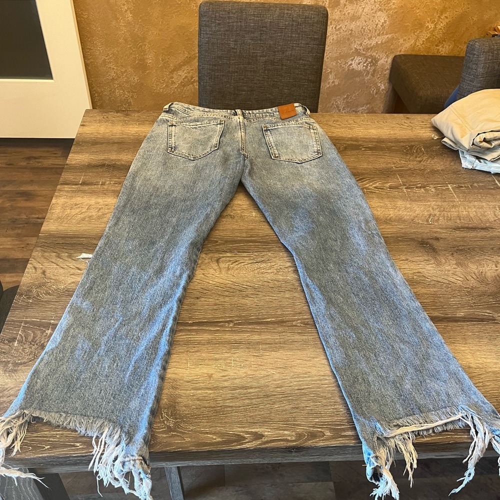 ZARA Basic 1975 Floral Embroidered Denim Jeans - Picture 10 of 10